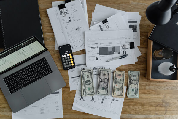 Budgetierung im Projektmanagement: 6 bewährte Methoden HEADER