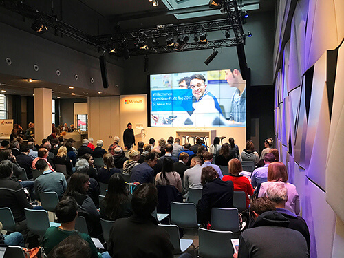 NPO-Tag 2017: Das Atrium von Microsoft Berlin „Unter den Linden“ (Bild: InLoox)