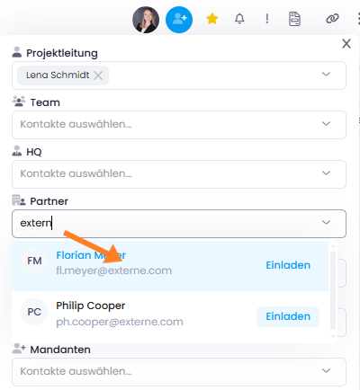 Kontaktauswahl bei Projektrollen: Suche nach E-Mail-Adresse möglich