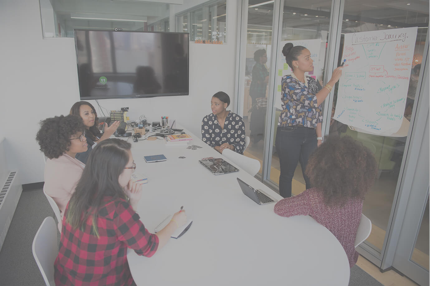 Whitepaper: Besser priorisieren und Ziele effizienter erreichen - mit OKR
